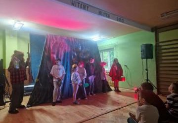 Teatrzyk ekologiczny w ramach projektu Moja ekowizja - Gmina Piwniczna-Zdrój - projekt z funduszu europejskiego